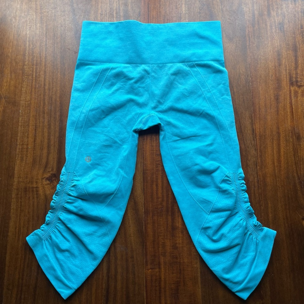 Lululemon in the flow cropped leggings in color heathered cornflower.